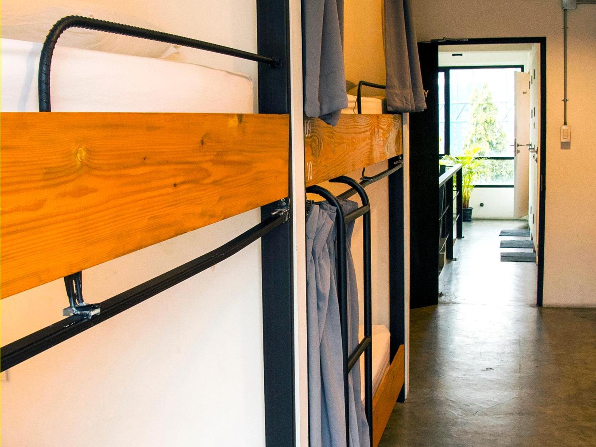 Holy Sheet Hostel Банкок Стая снимка